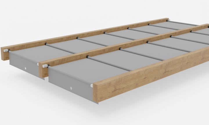 Beschattungsbahn in stramme Optik zwischen Pergola-Sparren